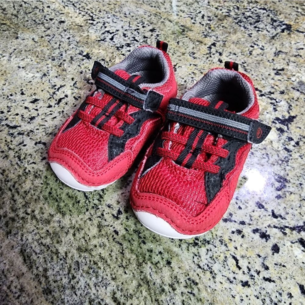 Stride Rite Infant Sneakers Hook and Loop Closure Size 3.5W Red and Black